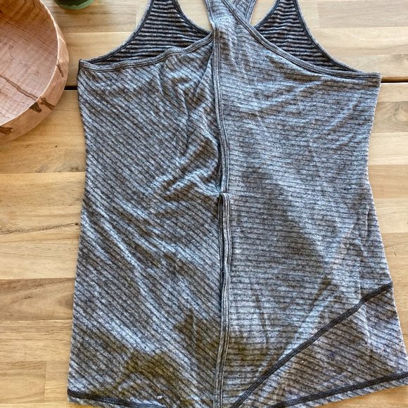 North Face Tank Top - Picture 5 of 5